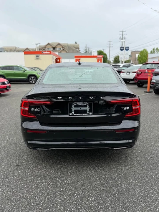 2025 Volvo S60 3rd Gen - Image 5 of 12