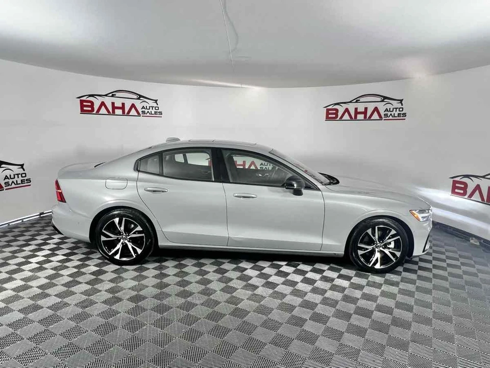 2025 Volvo S60 3rd Gen - Image 11 of 21