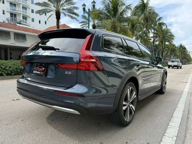 2025 Volvo V60 2nd Gen - Image 12 of 12