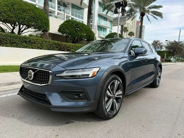 2025 Volvo V60 2nd Gen - Image 4 of 12