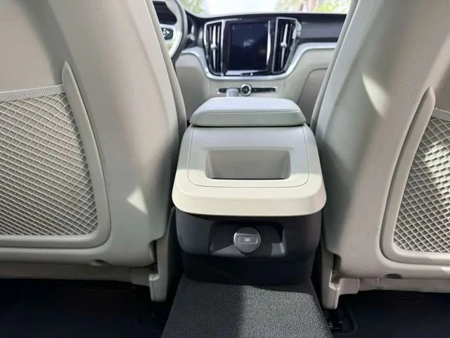 2025 Volvo V60 2nd Gen - Image 7 of 12