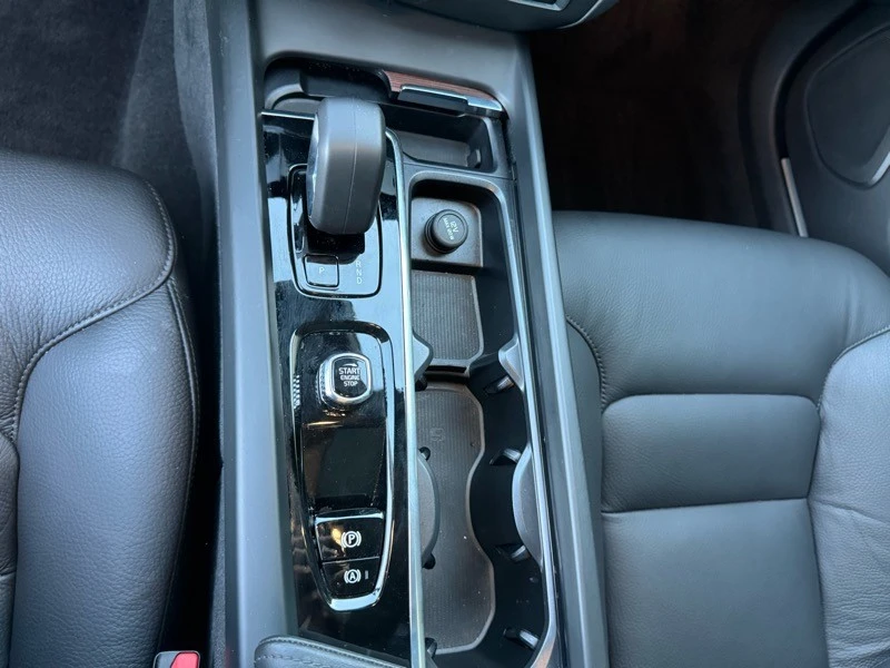 2025 Volvo V60 2nd Gen - Image 15 of 21