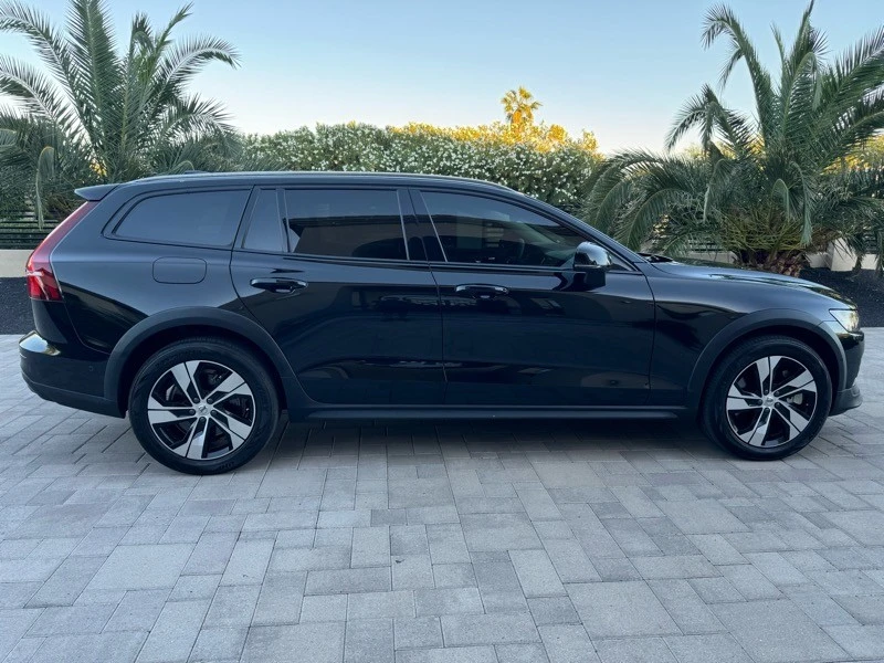 2025 Volvo V60 2nd Gen - Image 6 of 21