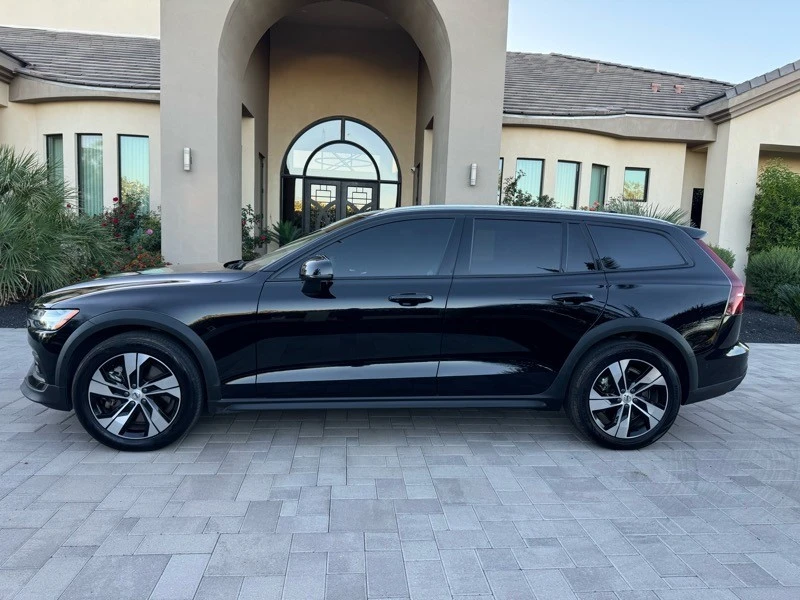 2025 Volvo V60 2nd Gen - Image 5 of 21