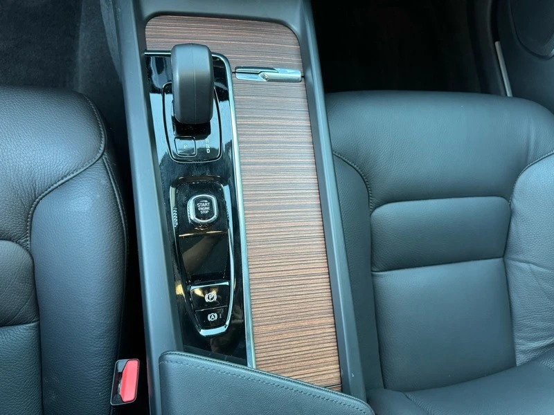 2025 Volvo V60 2nd Gen - Image 16 of 21