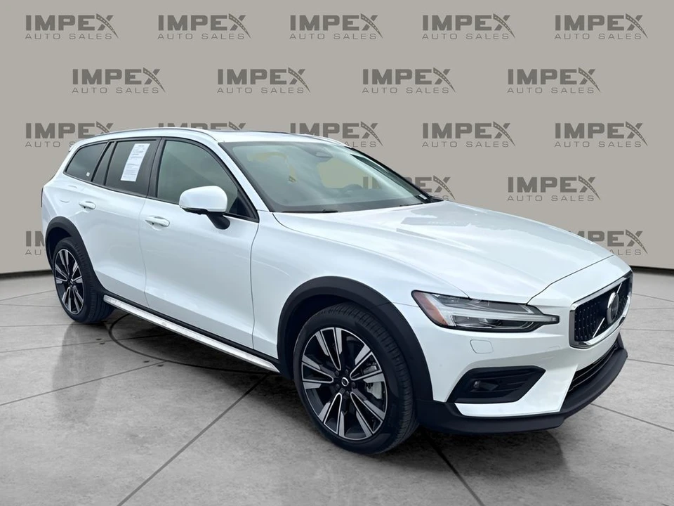 2025 Volvo V60 2nd Gen - Image 7 of 31