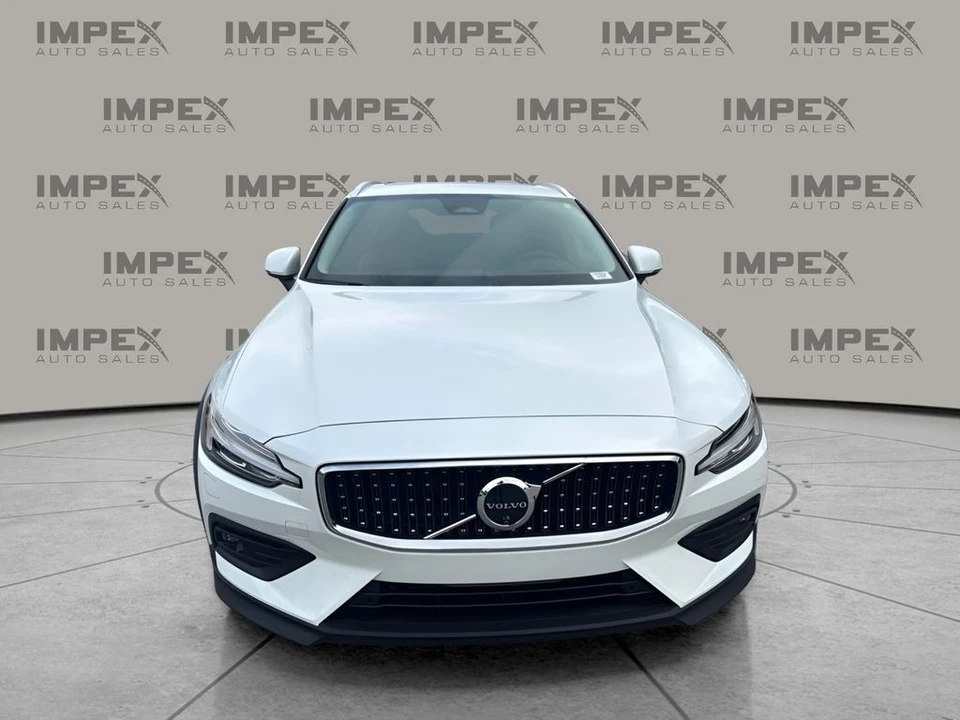 2025 Volvo V60 2nd Gen - Image 8 of 31