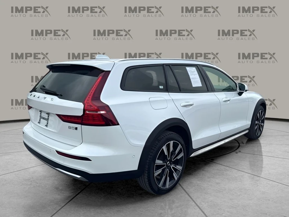 2025 Volvo V60 2nd Gen - Image 5 of 31