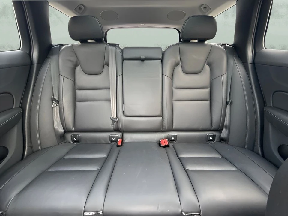 2025 Volvo V60 2nd Gen - Image 11 of 31