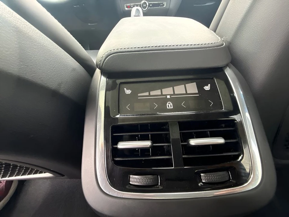 2025 Volvo V60 2nd Gen - Image 12 of 31