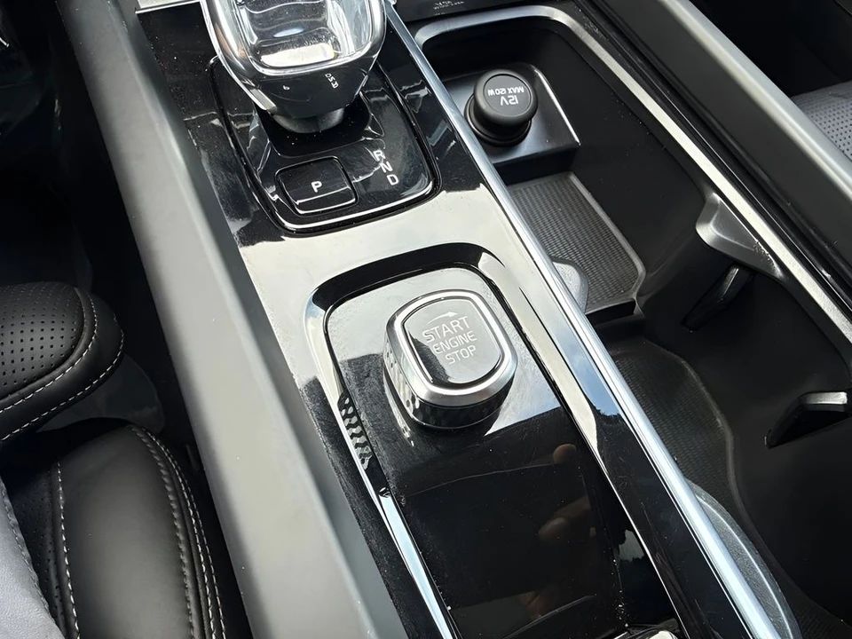 2025 Volvo V60 2nd Gen - Image 20 of 31