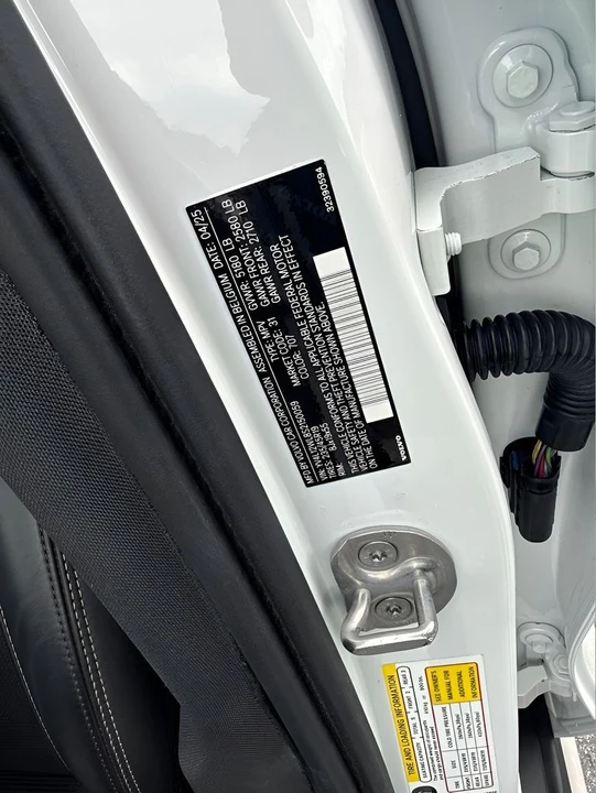 2025 Volvo V60 2nd Gen - Image 29 of 31