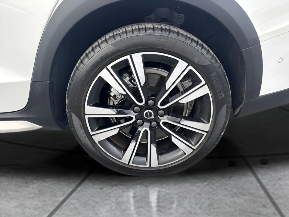 2025 Volvo V60 2nd Gen - Image 31 of 31