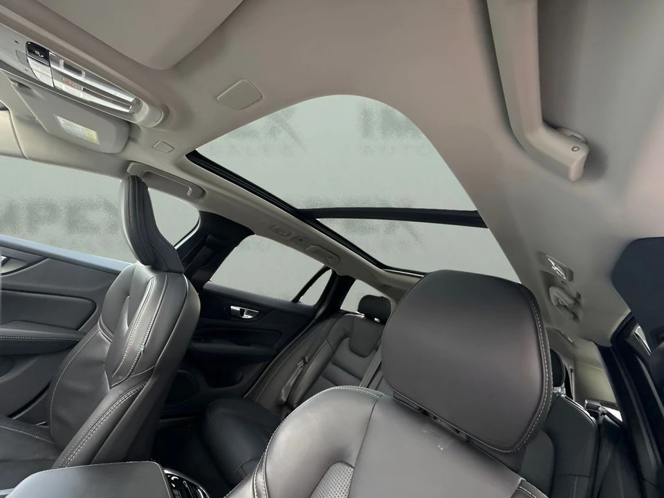 2025 Volvo V60 2nd Gen - Image 10 of 31