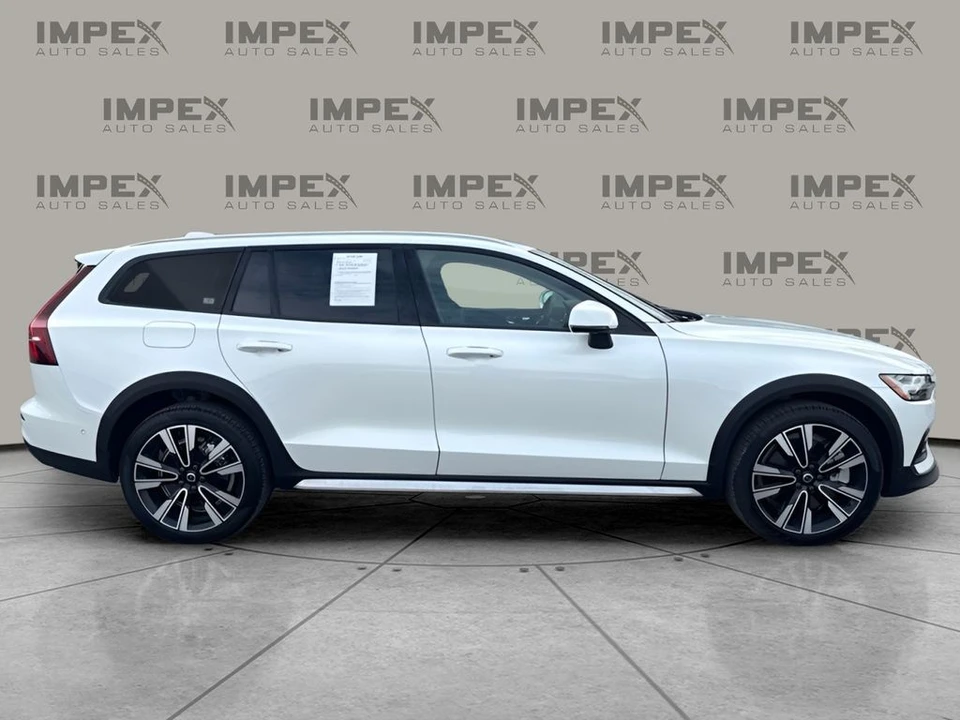 2025 Volvo V60 2nd Gen - Image 6 of 31