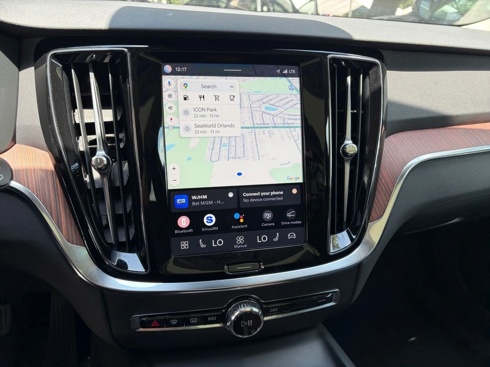 2025 Volvo V60 2nd Gen - Image 23 of 31
