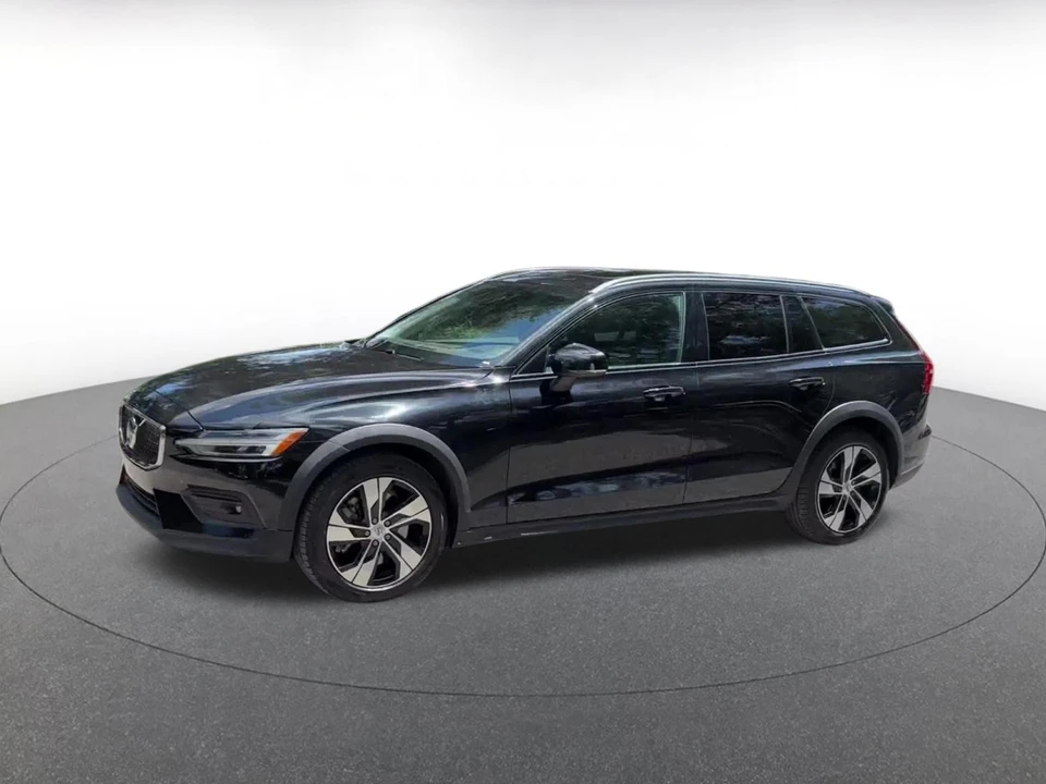 2025 Volvo V60 2nd Gen - Image 8 of 31