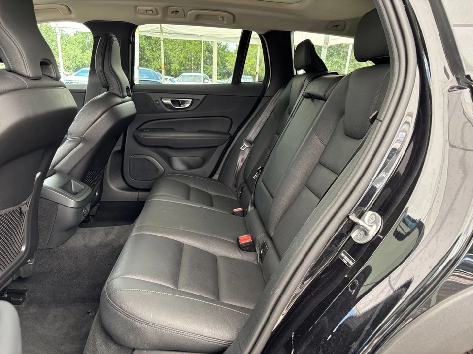 2025 Volvo V60 2nd Gen - Image 28 of 31