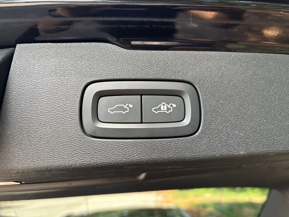 2025 Volvo V60 2nd Gen - Image 26 of 31