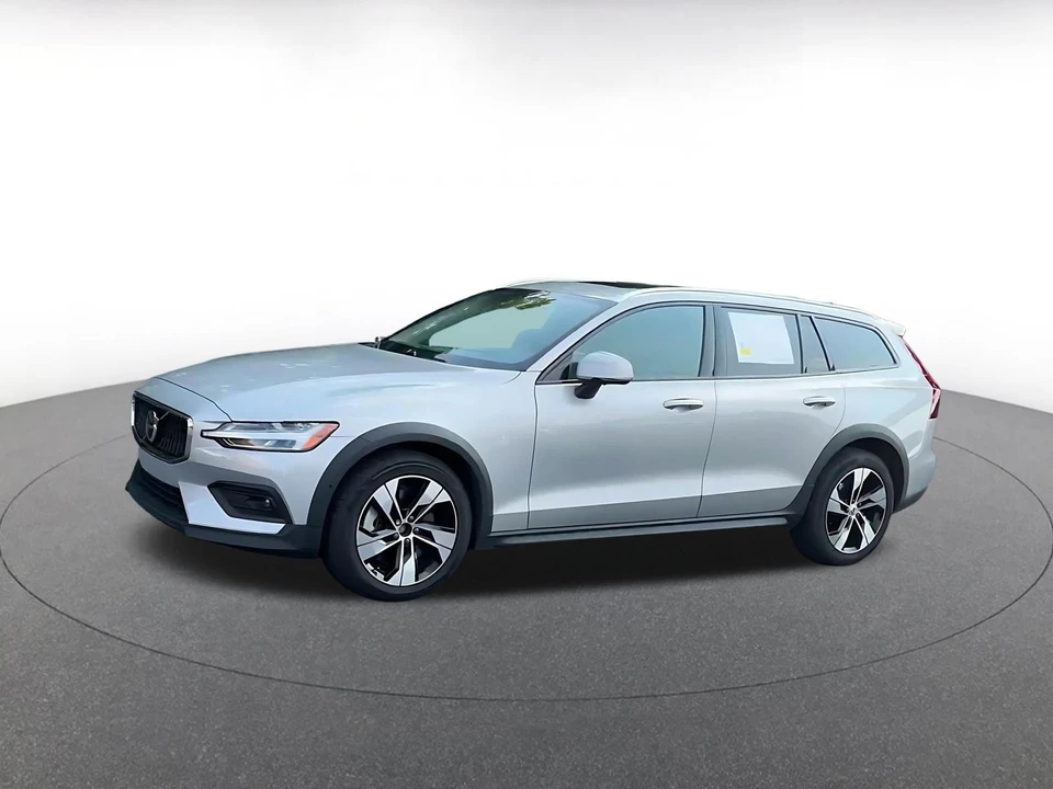 2025 Volvo V60 2nd Gen - Image 9 of 31