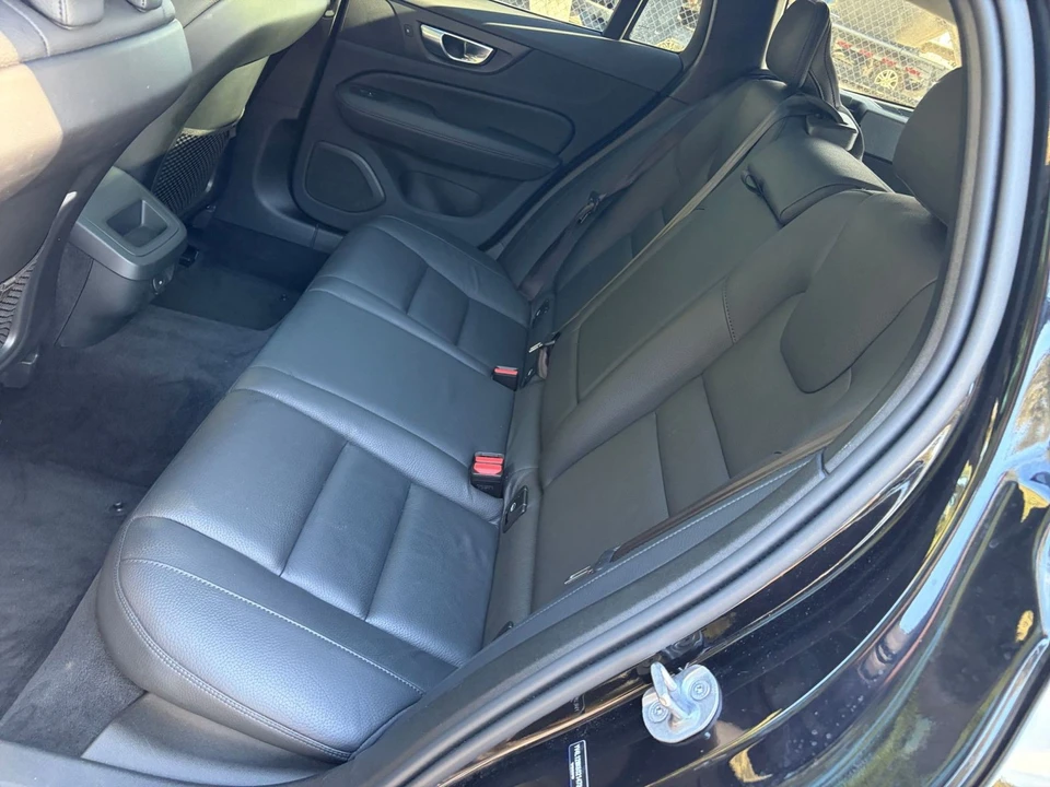 2025 Volvo V60 2nd Gen - Image 27 of 31