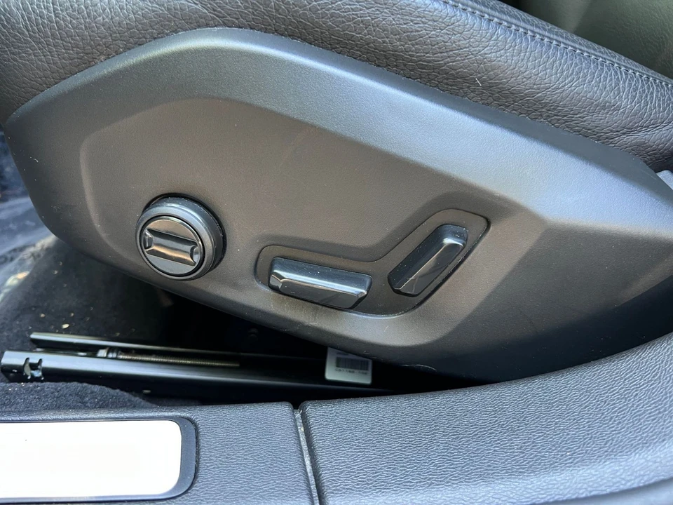 2025 Volvo V60 2nd Gen - Image 19 of 31