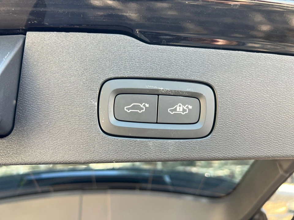 2025 Volvo V60 2nd Gen - Image 20 of 31