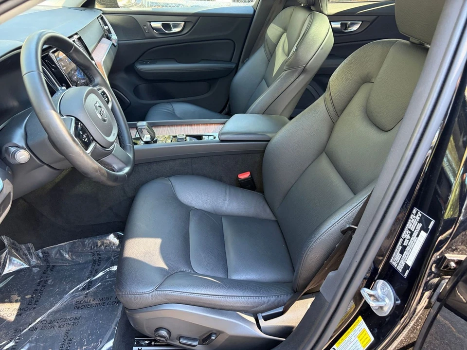 2025 Volvo V60 2nd Gen - Image 28 of 31