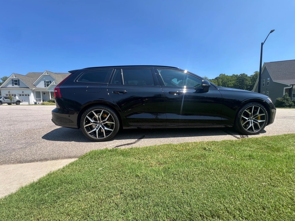 2025 Volvo V60 2nd Gen - Image 23 of 31
