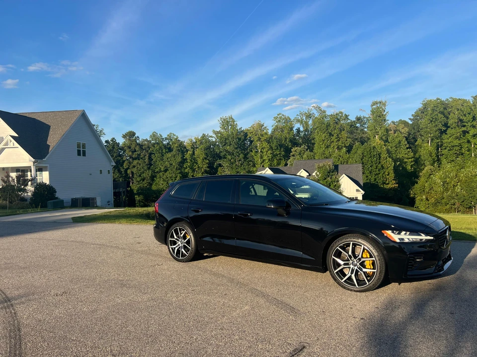 2025 Volvo V60 2nd Gen - Image 24 of 31