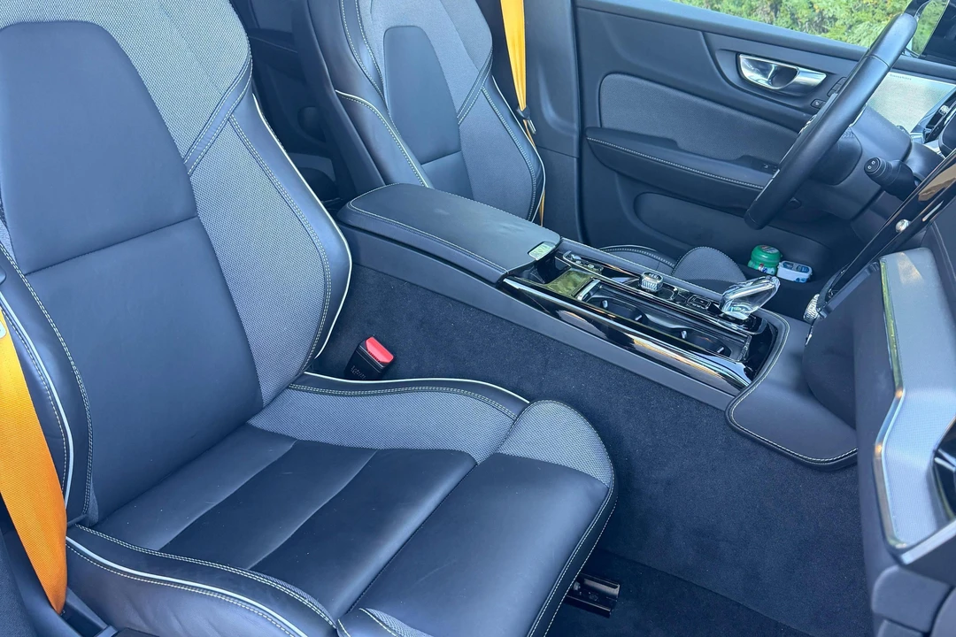 2025 Volvo V60 2nd Gen - Image 22 of 31