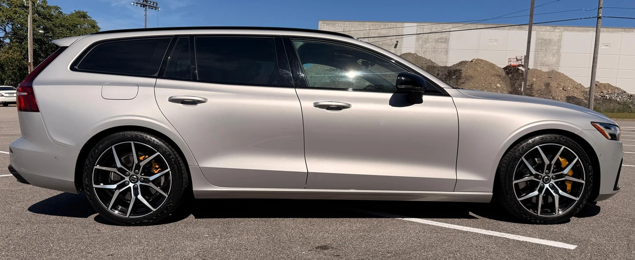 2025 Volvo V60 2nd Gen - Image 9 of 31