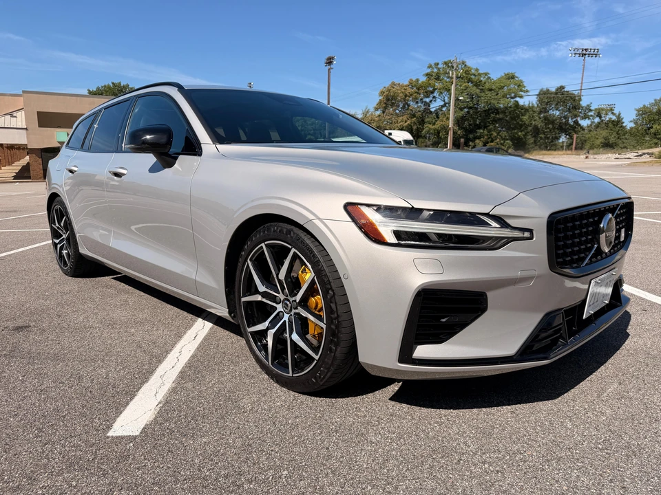 2025 Volvo V60 2nd Gen - Image 10 of 31