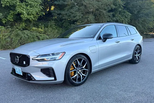2025 Volvo V60 T8 Polestar Engineered