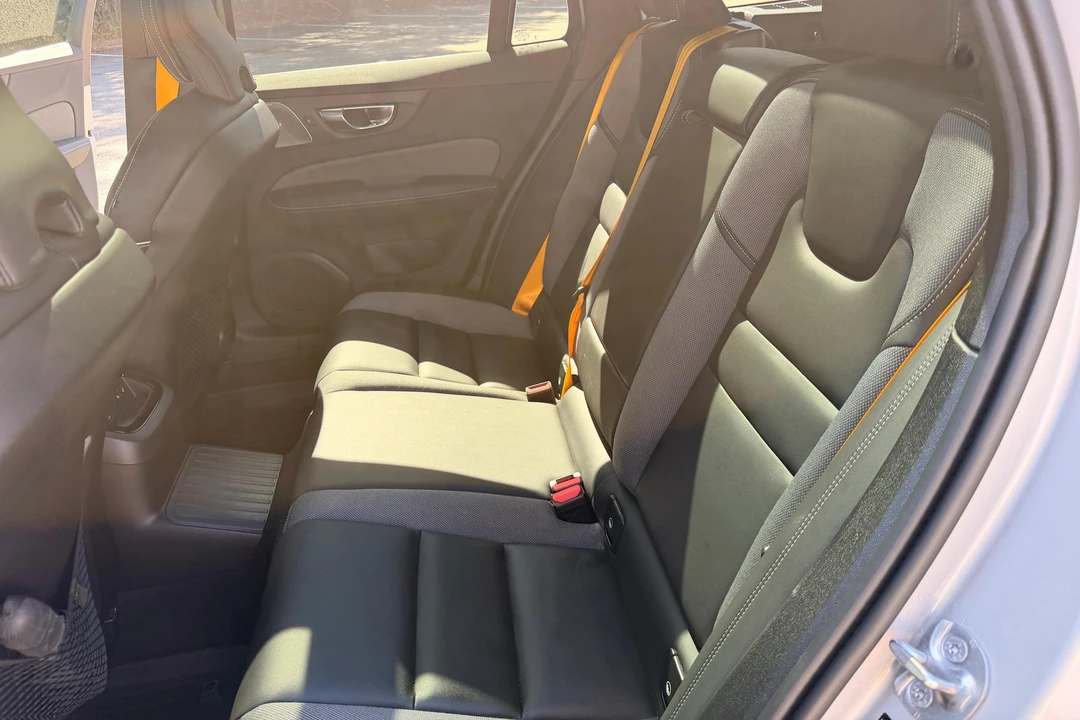 2025 Volvo V60 2nd Gen - Image 20 of 31