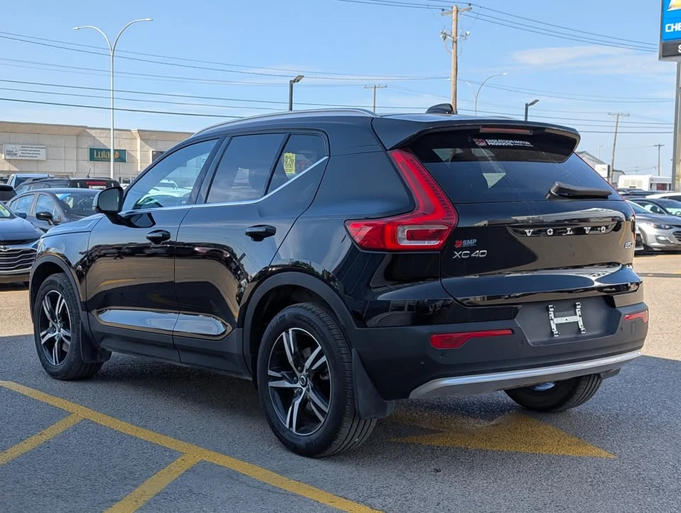 2025 Volvo XC40 - Image 2 of 19