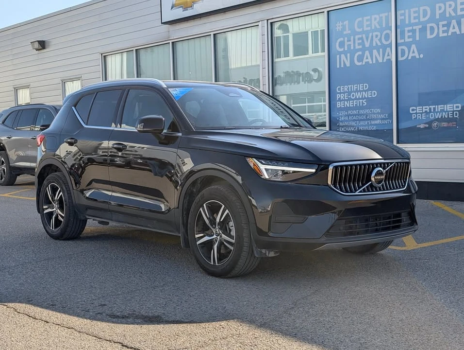 2025 Volvo XC40 - Image 4 of 19