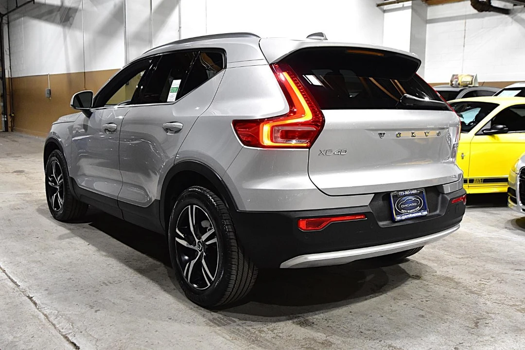 2025 Volvo XC40 - Image 11 of 21