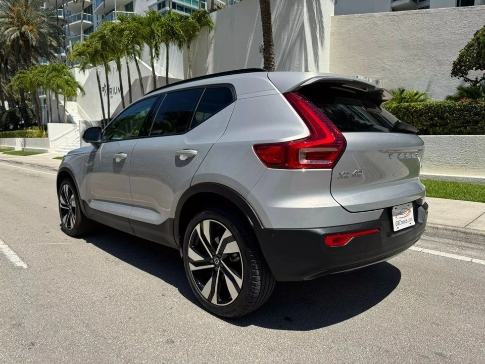 2025 Volvo XC40 - Image 6 of 12
