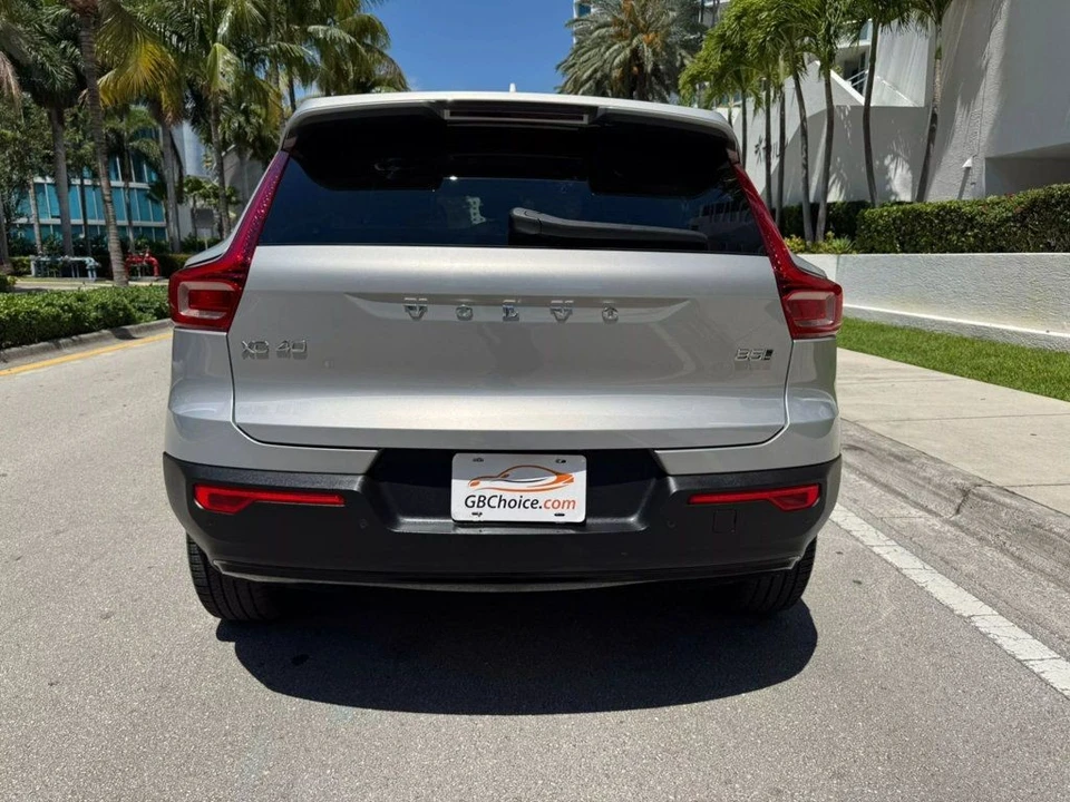 2025 Volvo XC40 - Image 5 of 12