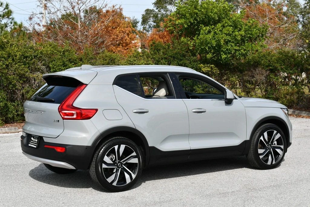 2025 Volvo XC40 - Image 6 of 21
