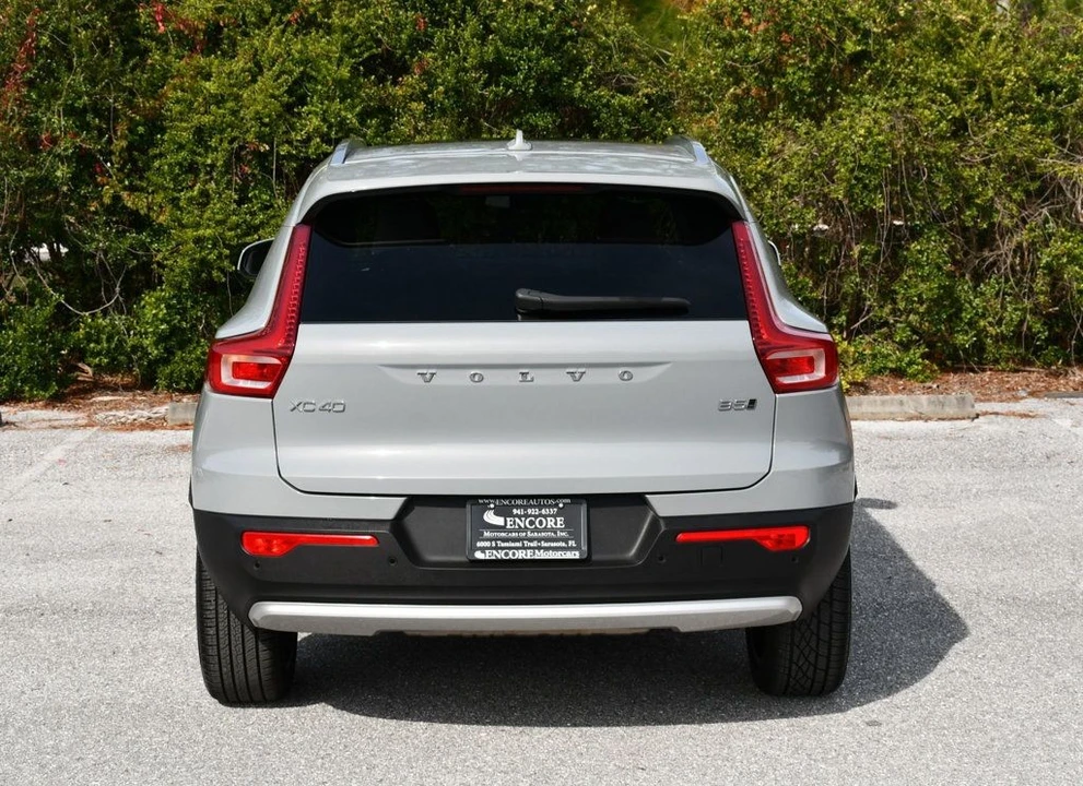 2025 Volvo XC40 - Image 5 of 21
