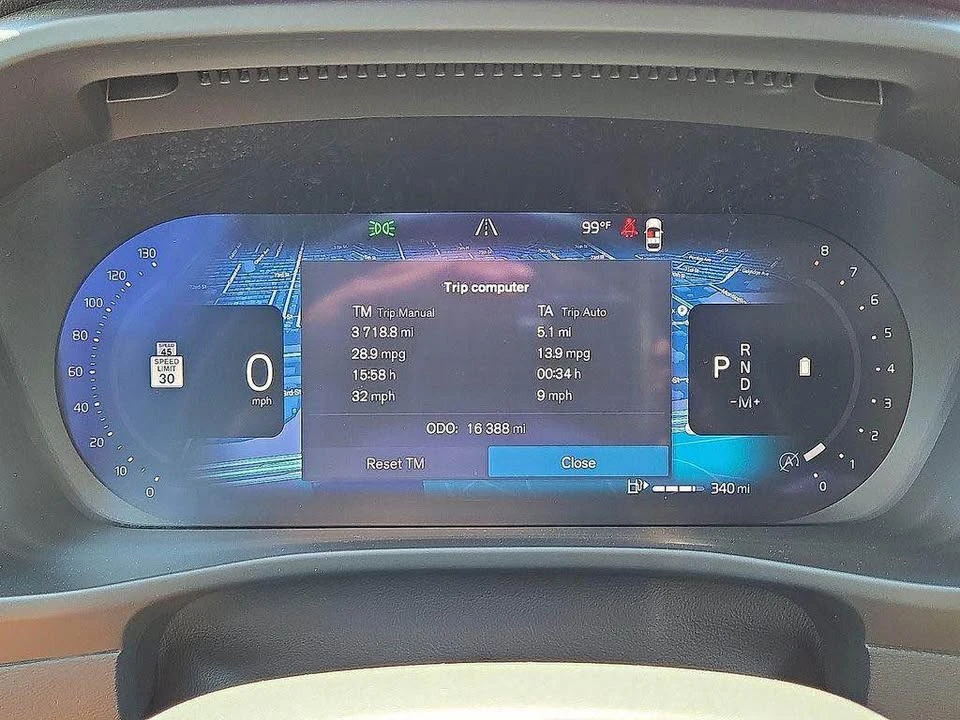 2025 Volvo XC40 - Image 15 of 15