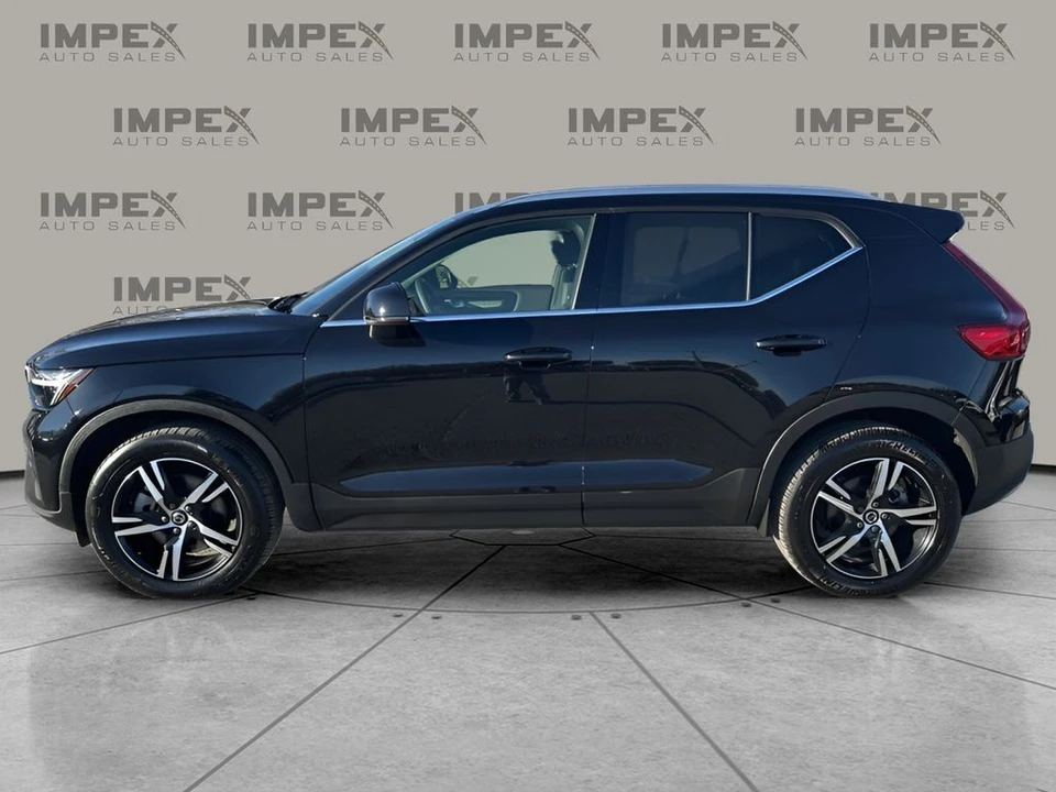 2025 Volvo XC40 - Image 2 of 12