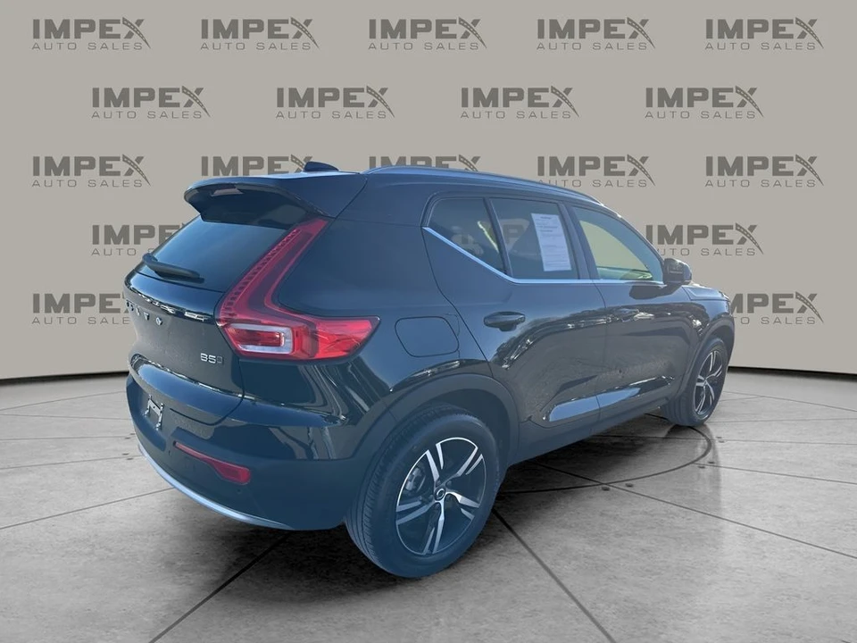 2025 Volvo XC40 - Image 5 of 12