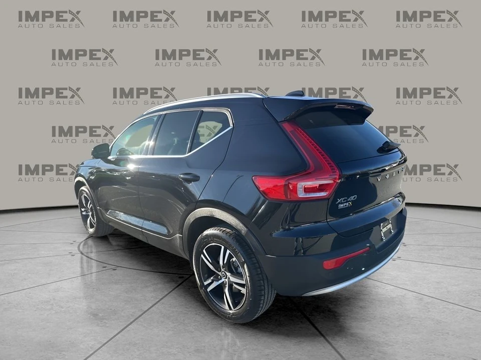 2025 Volvo XC40 - Image 3 of 12