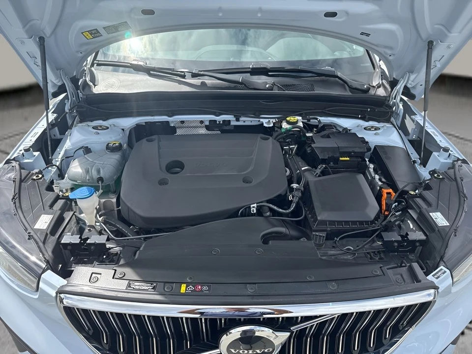 2025 Volvo XC40 - Image 31 of 31