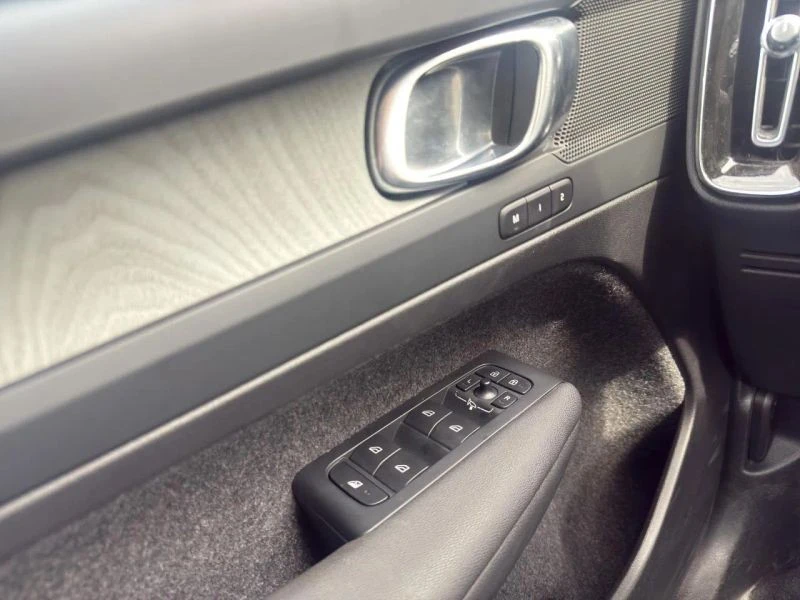 2025 Volvo XC40 - Image 12 of 12
