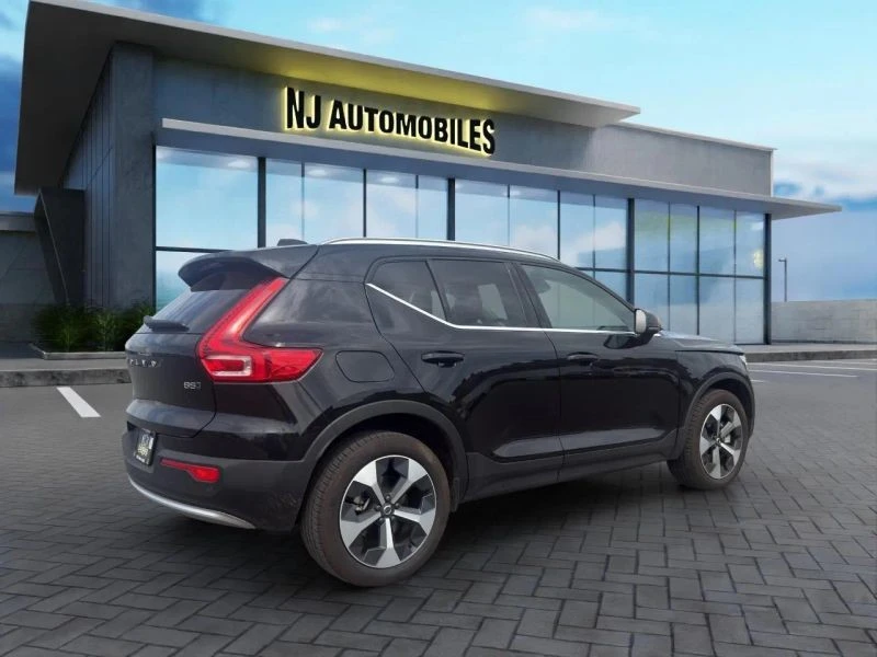 2025 Volvo XC40 - Image 7 of 12