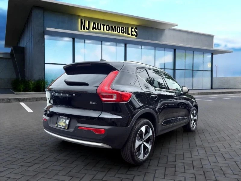 2025 Volvo XC40 - Image 7 of 12